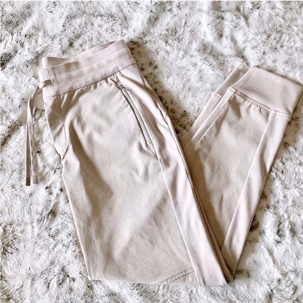 ATHLETA Headlands Hybrid Trek Joggers